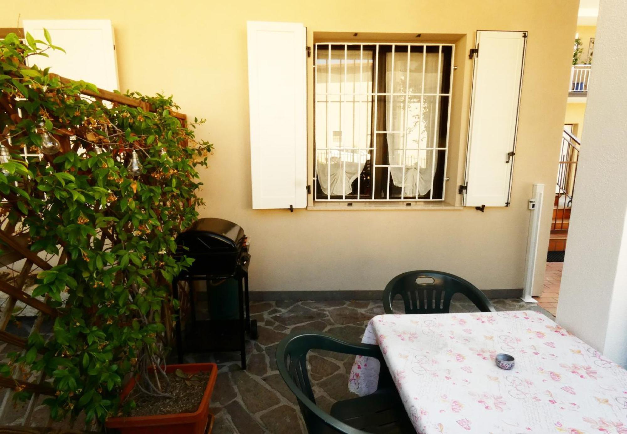 Casa Vacanze Sabrina Polpenazze del Garda Exterior foto